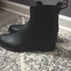 Aldo Black Chelsea Rain boots / size- 7.5